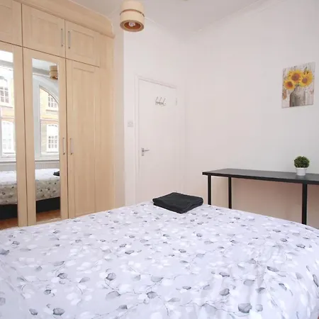 Great Flat Located In Trendy Soho Apartment London Exterior photo